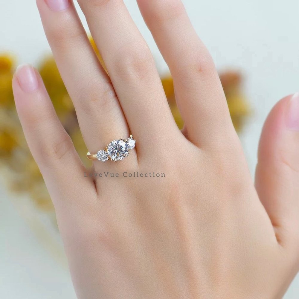 Certified 2.8ct. t.w. Diamond Three-stone Brilliant Cut Engagement Ring - Picture 5 of 16